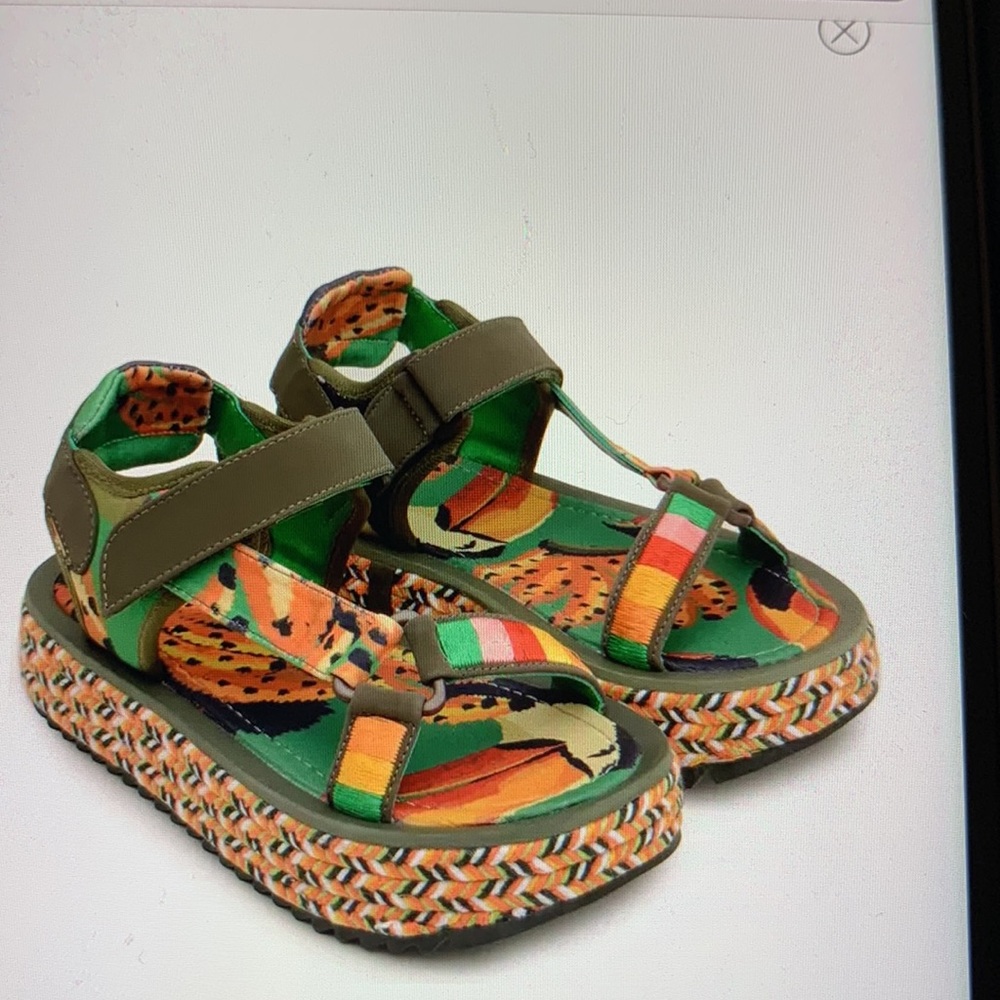 Farm Rio Green Toucans Platform Sandal size 9